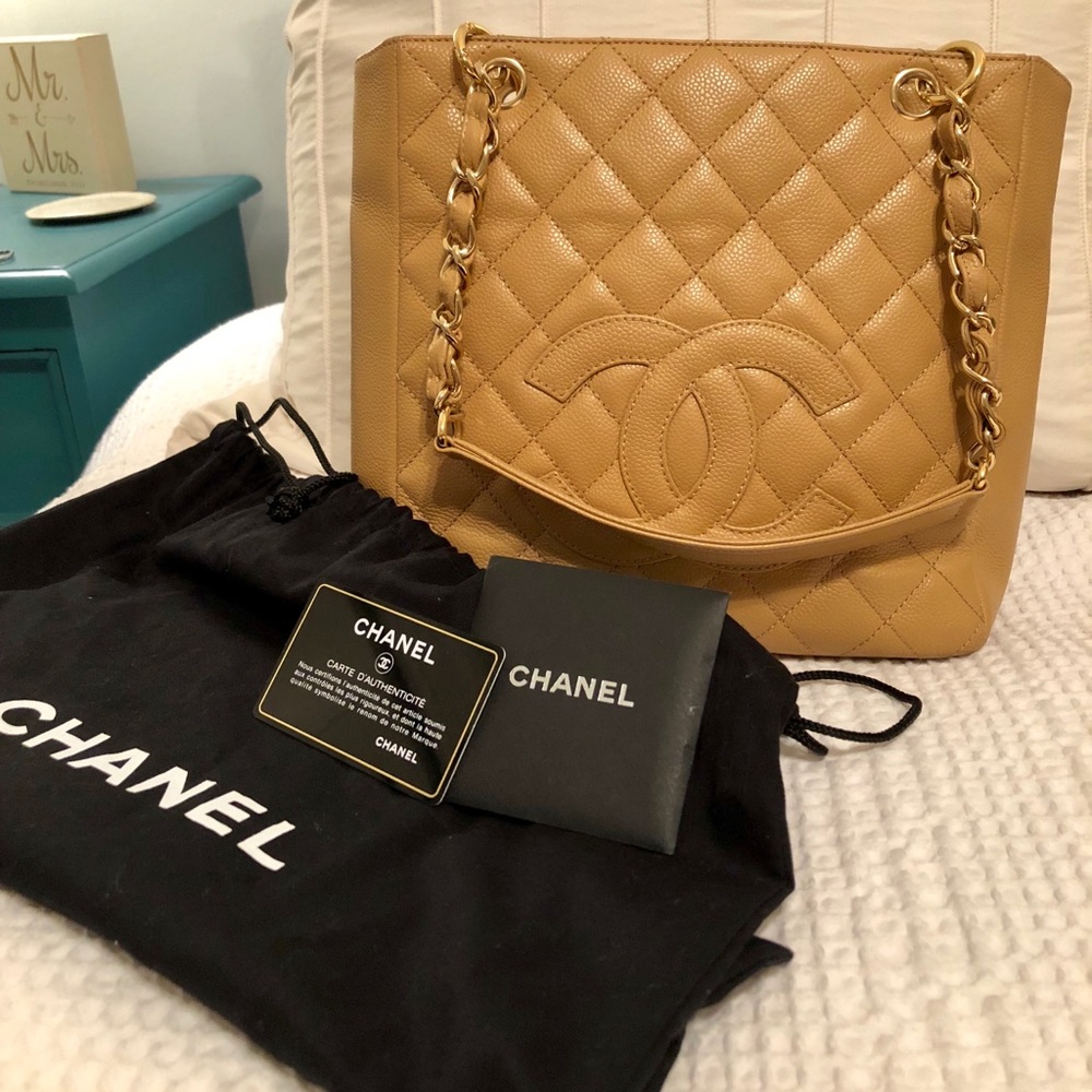 Sold on Mercari- Beautiful CHANEL shoulder bag